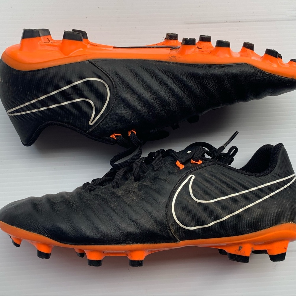 Nike tiempo Cleats